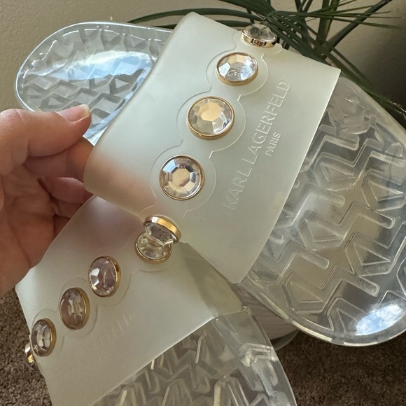 Karl Lagerfeld Tula Transparent pearl slides women’s size 9 - Picture 3 of 9
